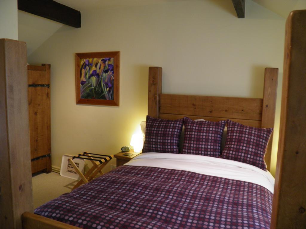King Room with Sofa Bed